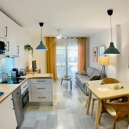 Solana Tulipanes Parking Pool Terrace