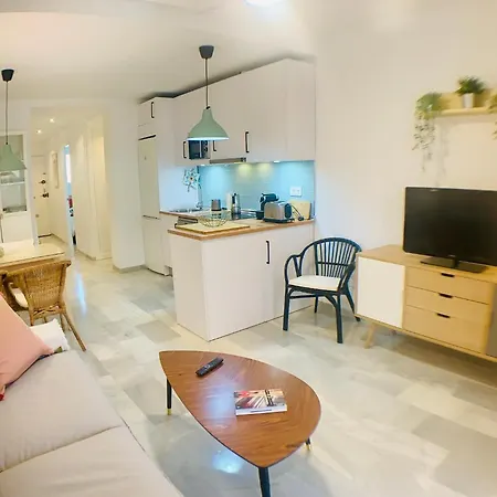 Solana Tulipanes Parking Pool Terrace