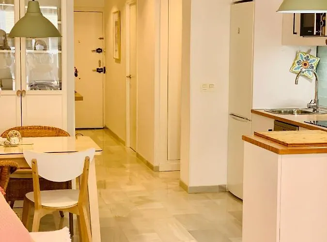 Solana Tulipanes Parking Pool Terrace Fuengirola