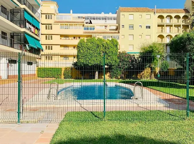 Solana Tulipanes Parking Pool Terrace